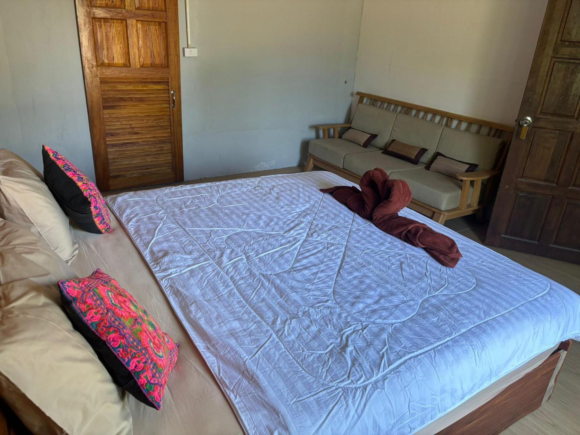 Tonmai Suites Ko Lanta Dış mekan fotoğraf