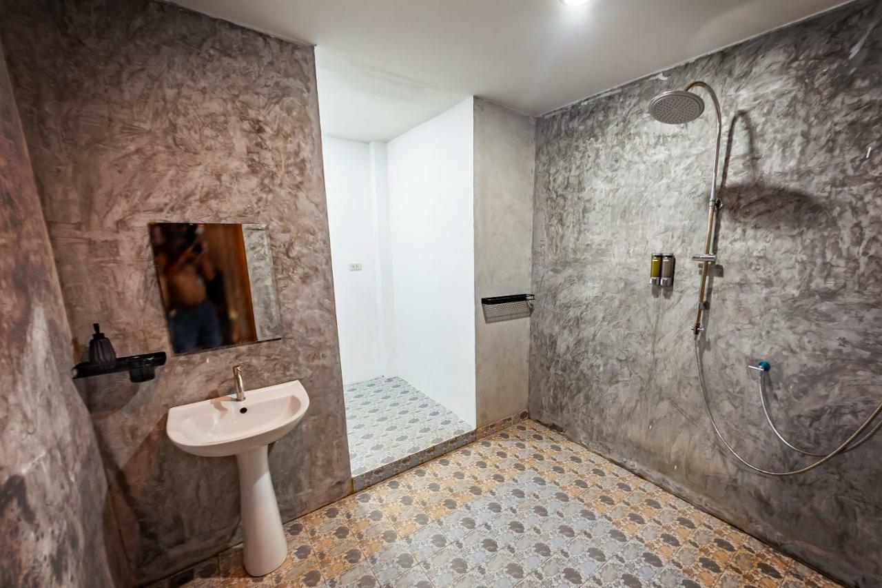 Tonmai Suites Ko Lanta Dış mekan fotoğraf